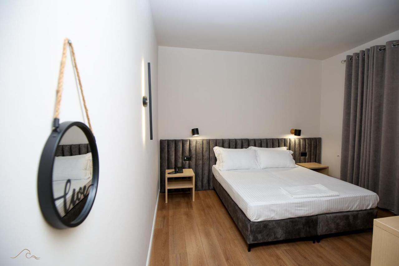 Hotel Libertas Vlorë エクステリア 写真