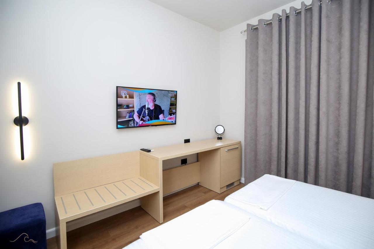 Hotel Libertas Vlorë エクステリア 写真