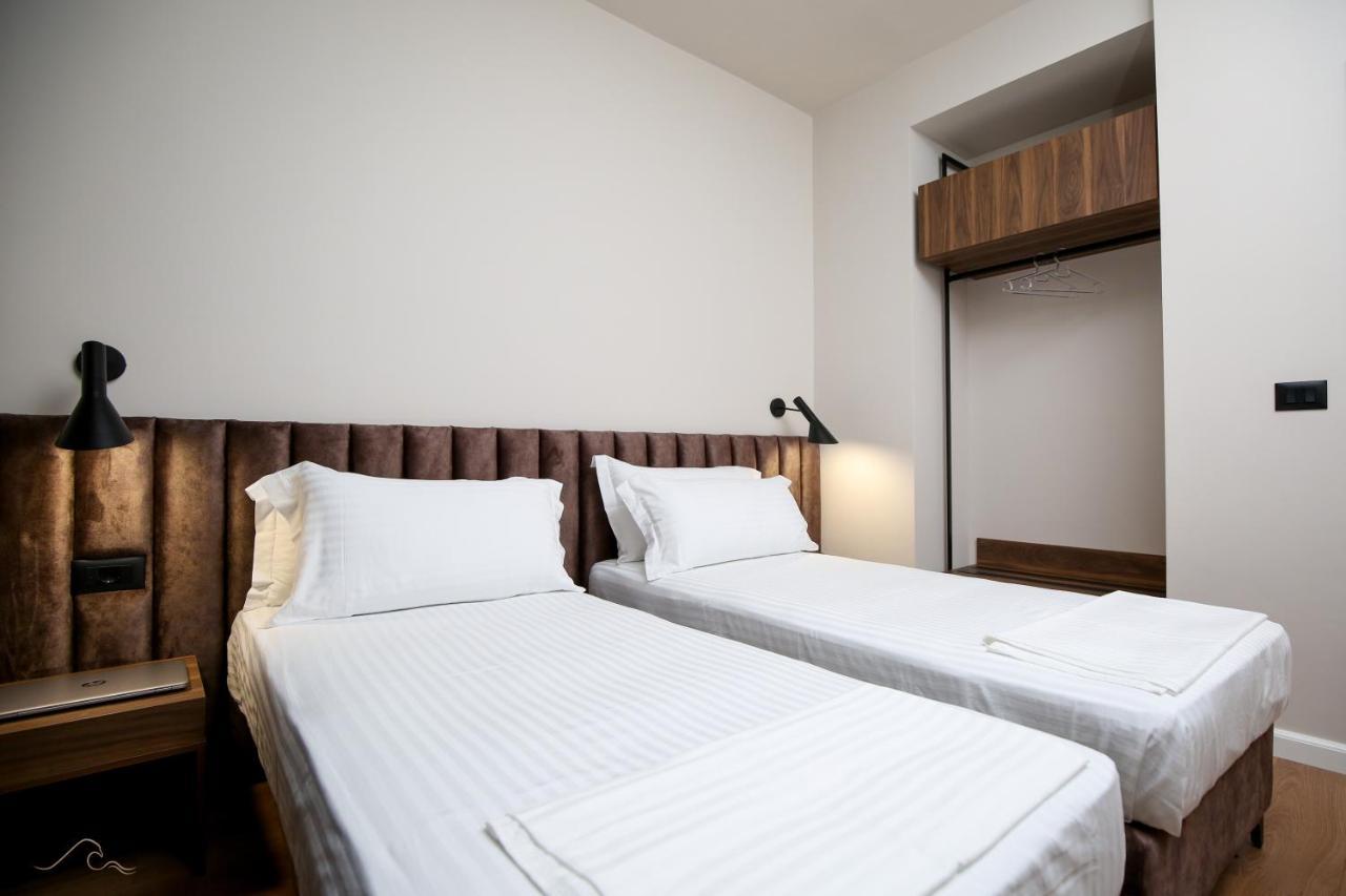 Hotel Libertas Vlorë エクステリア 写真