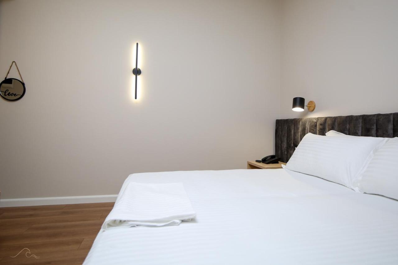 Hotel Libertas Vlorë エクステリア 写真