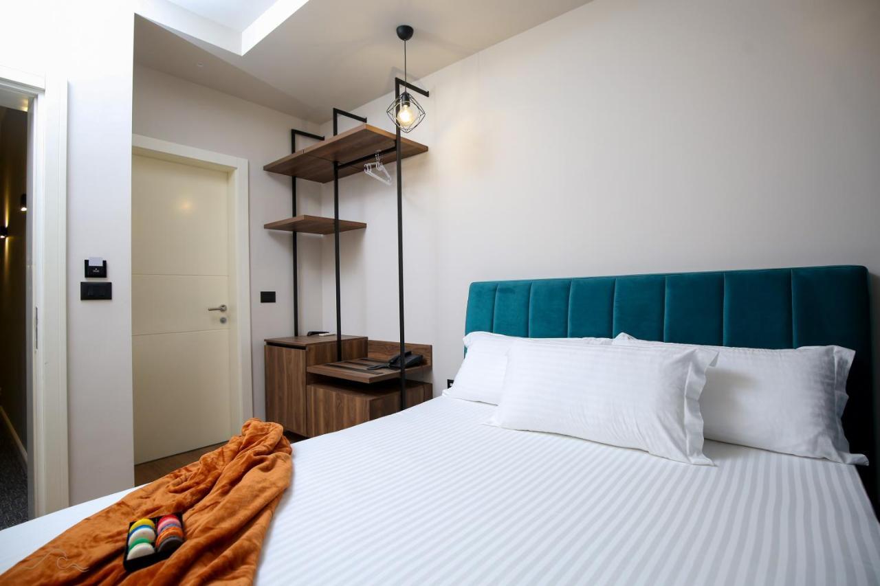 Hotel Libertas Vlorë エクステリア 写真