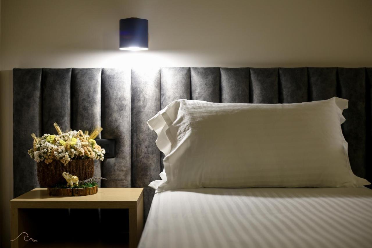 Hotel Libertas Vlorë エクステリア 写真