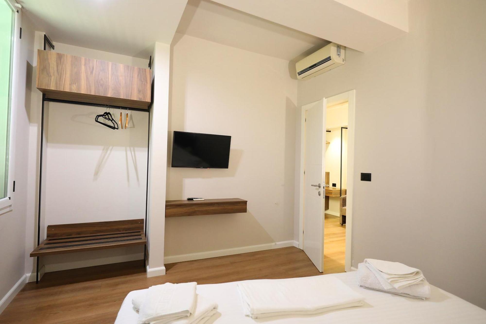 Hotel Libertas Vlorë エクステリア 写真