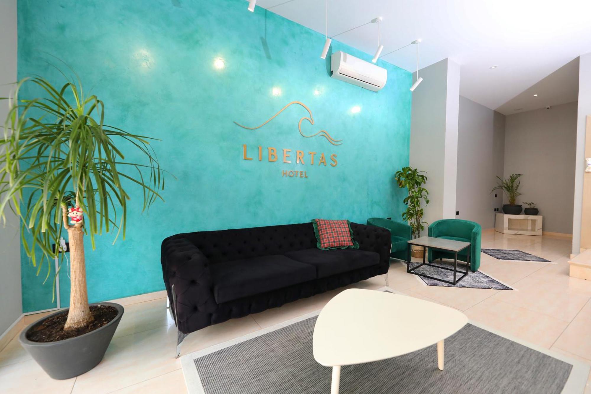 Hotel Libertas Vlorë エクステリア 写真